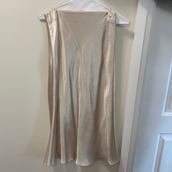 Aritzia ivory satin midi skirt size 6 - Picture 1 of 4